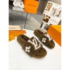 Louis Vuitton Slippers